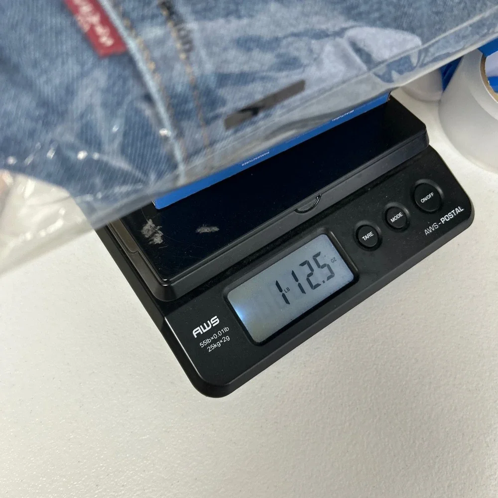 Levis note hard